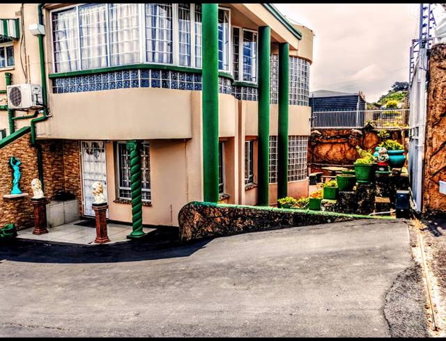 5 BEDROOM HOUSE FOR SALE IN SHALLCROSS